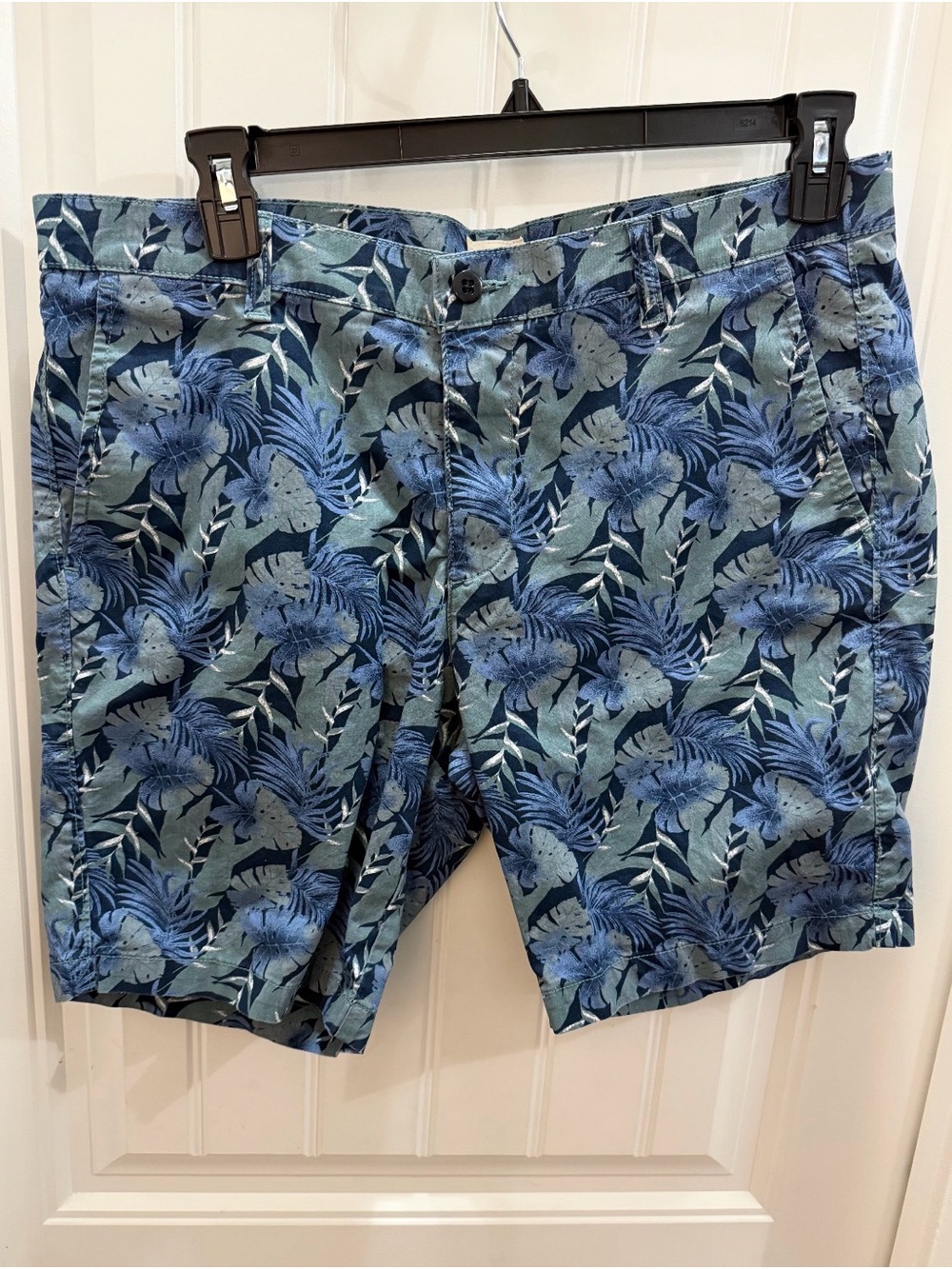 Dockers Men's Teal and Navy Leaf Print Button-Front Shorts Golf outdoors size 36